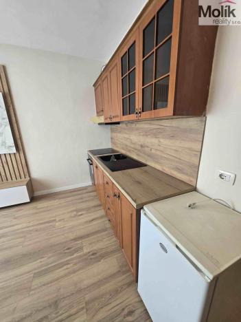 Prodej bytu 1+kk, Drač, 36 m2