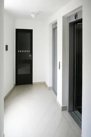 Pronájem bytu 1+kk, Praha - Horní Měcholupy, Hornoměcholupská, 37 m2