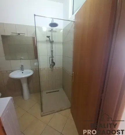 Prodej bytu 3+1, Drač, Albánie, 68 m2