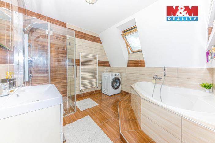 Prodej rodinného domu, Praha - Horní Počernice, Dobrošovská, 295 m2