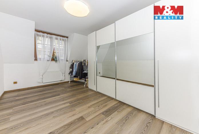 Prodej rodinného domu, Praha - Horní Počernice, Dobrošovská, 295 m2