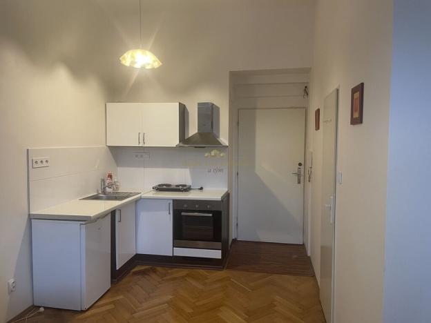 Pronájem bytu 1+kk, Praha - Prosek, Veltruská, 20 m2