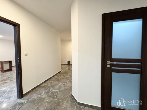 Pronájem bytu 4+1, Sokolov, Boženy Němcové, 108 m2