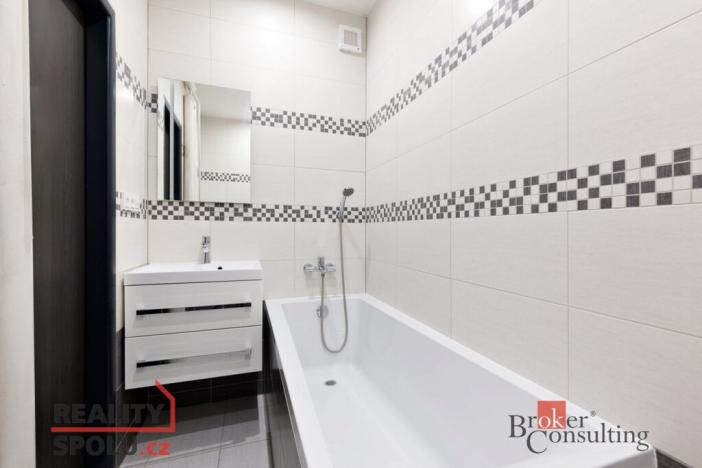 Pronájem bytu 2+1, Plzeň - Východní Předměstí, Táborská, 54 m2