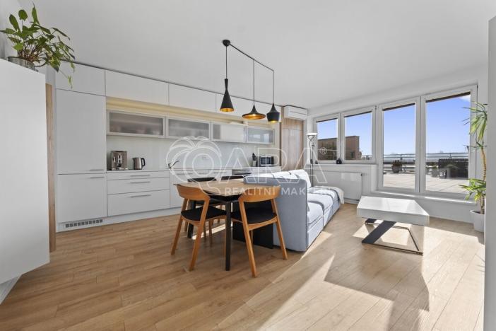 Pronájem bytu 3+kk, Praha - Hostivař, Pražská, 195 m2