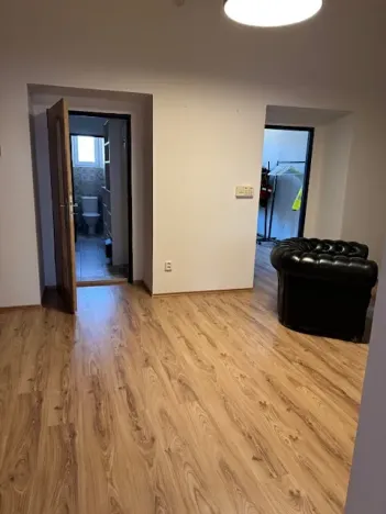 Pronájem kanceláře, Praha - Smíchov, Nádražní, 145 m2