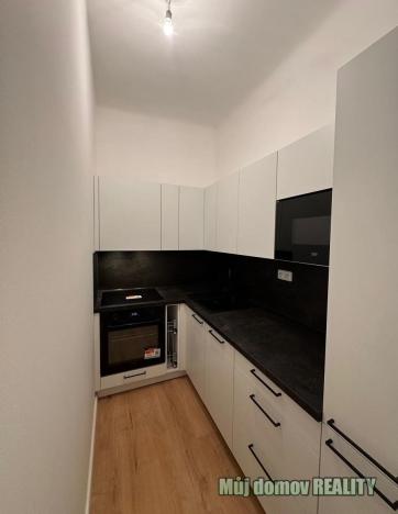 Pronájem bytu 2+kk, Praha - Vršovice, Bulharská, 43 m2