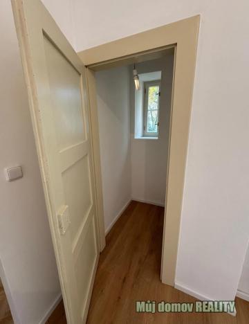 Pronájem bytu 2+kk, Praha - Vršovice, Bulharská, 43 m2