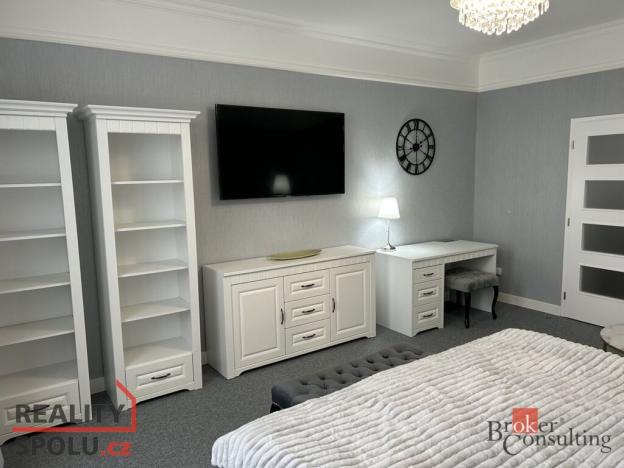 Prodej atypického bytu, Plzeň - Skvrňany, Na Pile, 469 m2