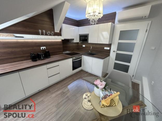 Prodej atypického bytu, Plzeň - Skvrňany, Na Pile, 469 m2