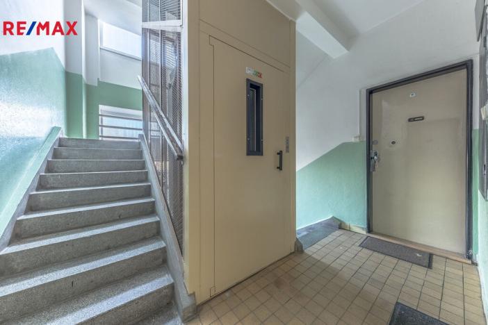 Pronájem bytu 1+1, Praha - Nusle, K podjezdu, 35 m2