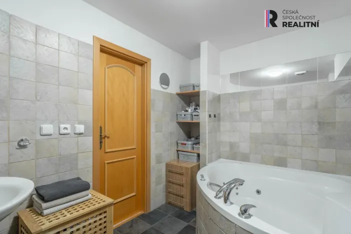 Prodej bytu 4+kk, Luhačovice, Masarykova, 180 m2