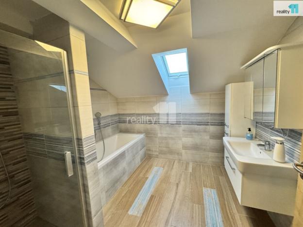 Pronájem rodinného domu, Buš, 170 m2