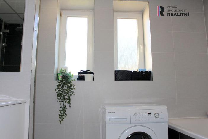 Pronájem bytu 2+kk, Karlovy Vary - Dvory, K. Kučery, 57 m2