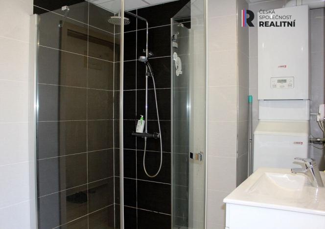 Pronájem bytu 2+kk, Karlovy Vary - Dvory, K. Kučery, 57 m2