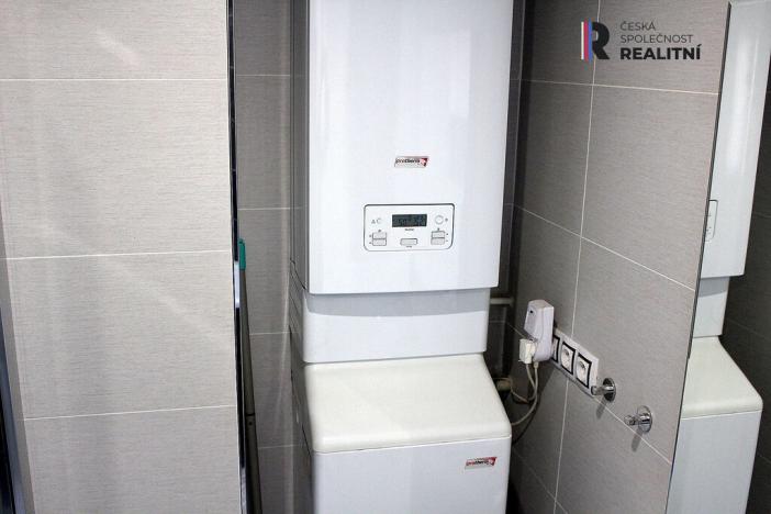 Pronájem bytu 2+kk, Karlovy Vary - Dvory, K. Kučery, 57 m2