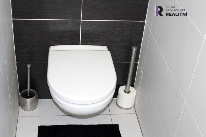 Pronájem bytu 2+kk, Karlovy Vary - Dvory, K. Kučery, 57 m2