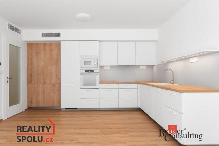 Pronájem bytu 3+kk, Hradec Králové - Nový Hradec Králové, Buková, 104 m2