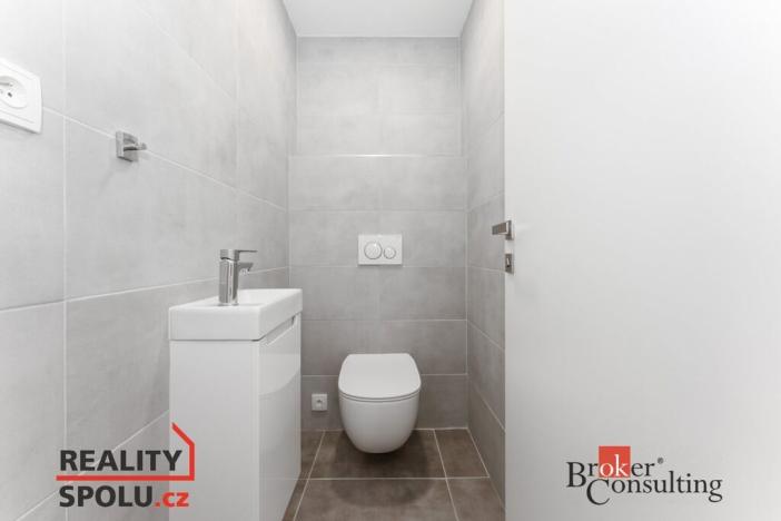 Pronájem bytu 3+kk, Hradec Králové - Nový Hradec Králové, Buková, 104 m2