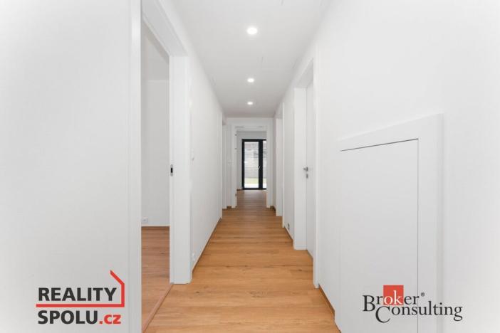 Pronájem bytu 3+kk, Hradec Králové - Nový Hradec Králové, Buková, 104 m2