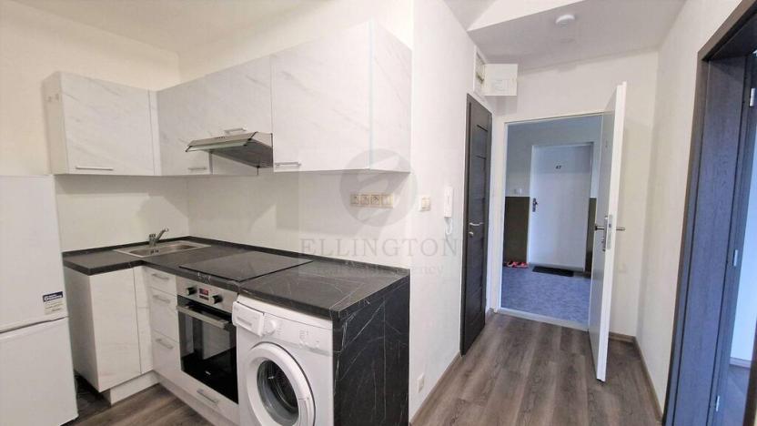 Pronájem bytu 2+1, Karlovy Vary, Charkovská, 51 m2