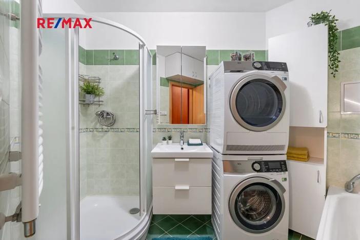 Prodej bytu 3+kk, Praha - Vysočany, Na Harfě, 61 m2