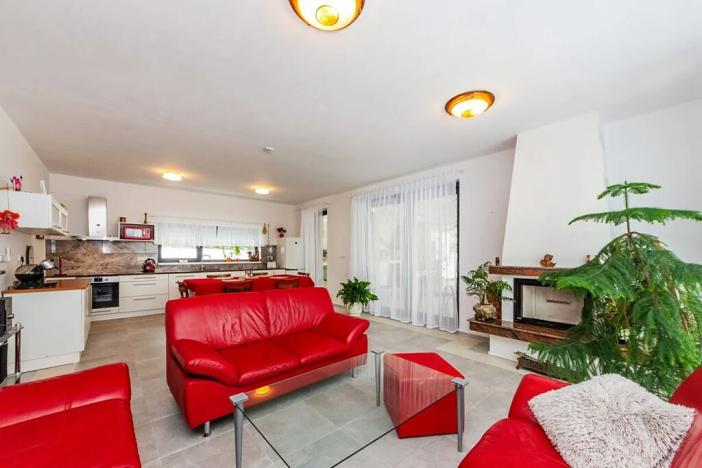 Prodej rodinného domu, Křížkový Újezdec, 228 m2