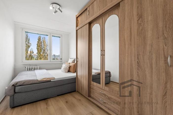 Prodej bytu 3+kk, Praha - Horní Měcholupy, Janovská, 63 m2