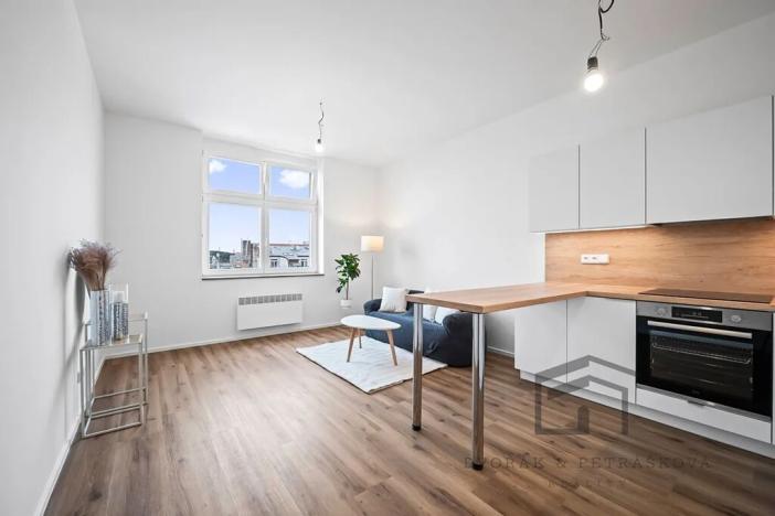 Pronájem bytu 2+kk, Praha - Vršovice, Bulharská, 46 m2