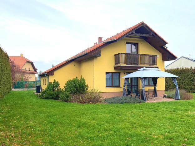 Pronájem rodinného domu, Trnová, 198 m2