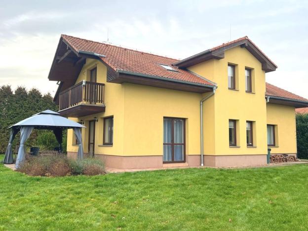 Pronájem rodinného domu, Trnová, 198 m2