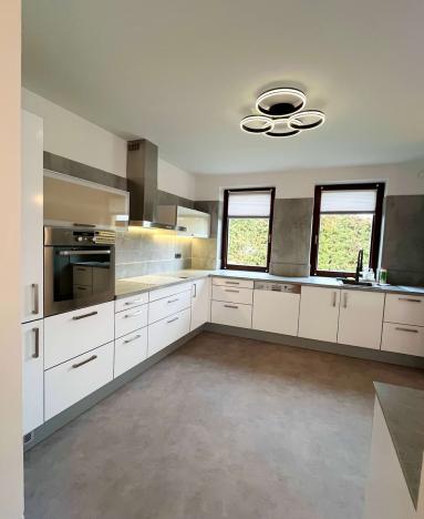 Pronájem rodinného domu, Trnová, 198 m2