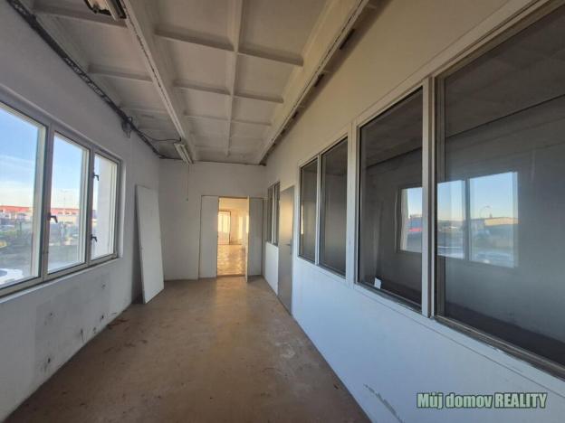 Pronájem výrobních prostor, Světice, V Zahradách, 150 m2