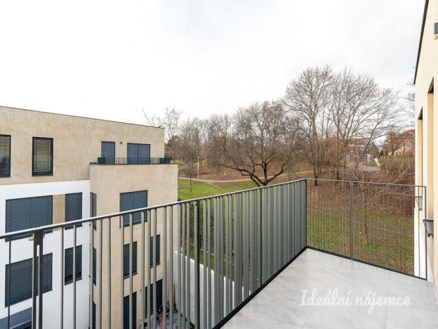 Pronájem bytu 2+kk, Praha - Žižkov, Dagmar Burešové, 63 m2