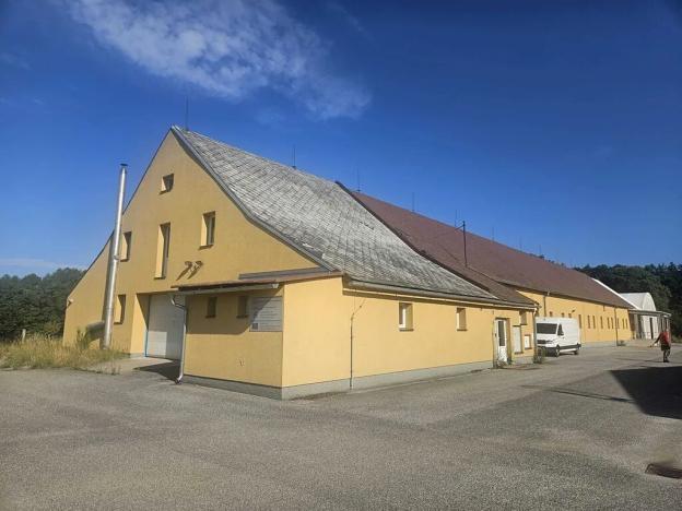 Prodej výrobních prostor, Studnice, 3543 m2