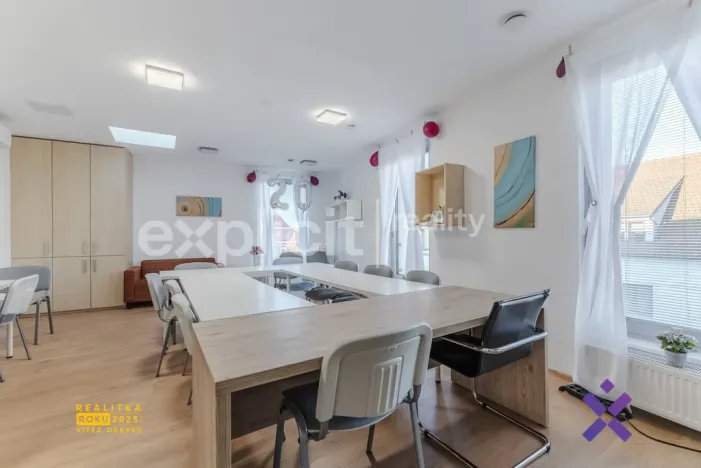 Prodej obchodního prostoru, Uherské Hradiště, Otakarova, 630 m2