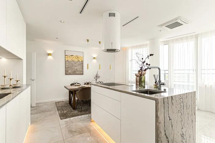 Prodej bytu 4+1, Praha - Stodůlky, Petržílkova, 228 m2