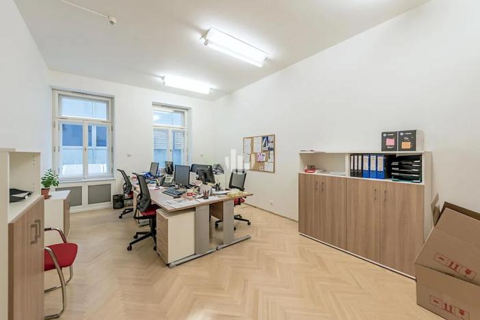 Pronájem kanceláře, Praha - Nové Město, Václavské náměstí, 700 m2