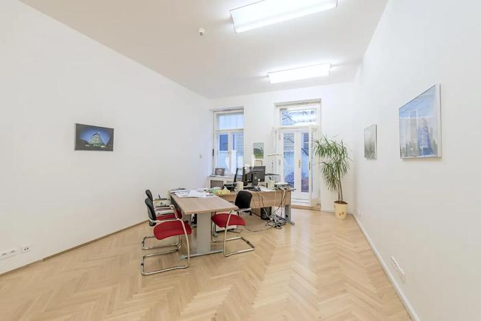 Pronájem kanceláře, Praha - Nové Město, Václavské náměstí, 550 m2