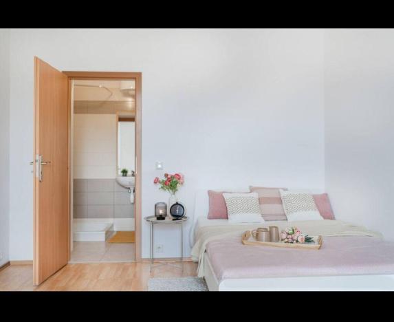 Pronájem bytu 2+kk, Praha - Žižkov, Husinecká, 48 m2