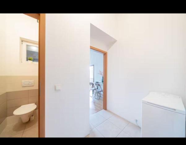 Pronájem bytu 2+kk, Praha - Žižkov, Husinecká, 48 m2