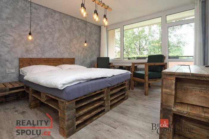 Pronájem bytu 2+1, Liberec - Liberec III-Jeřáb, Matoušova, 65 m2