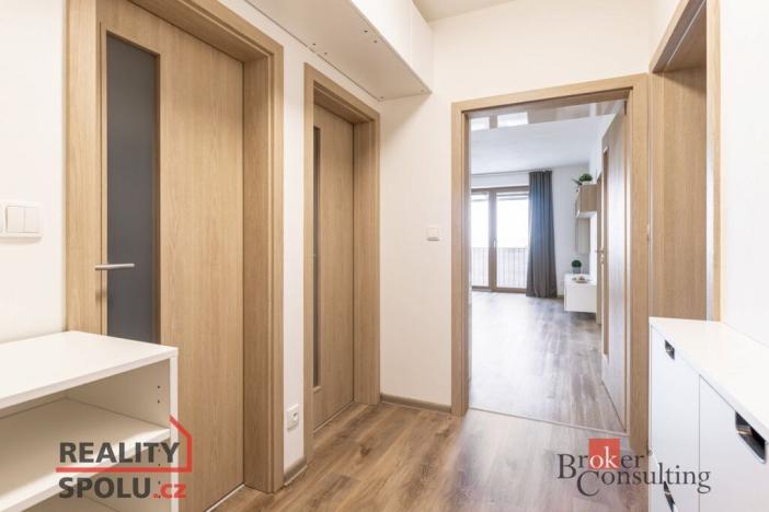 Pronájem bytu 3+kk, Holubice, 73 m2