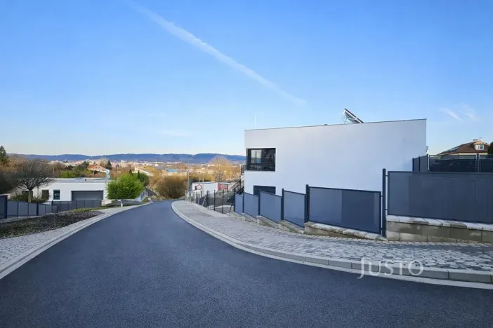 Prodej bytu 4+kk, Písek, Dolní, 76 m2