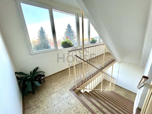 Prodej bytu 2+kk, Praha - Horní Měcholupy, Neapolská, 45 m2