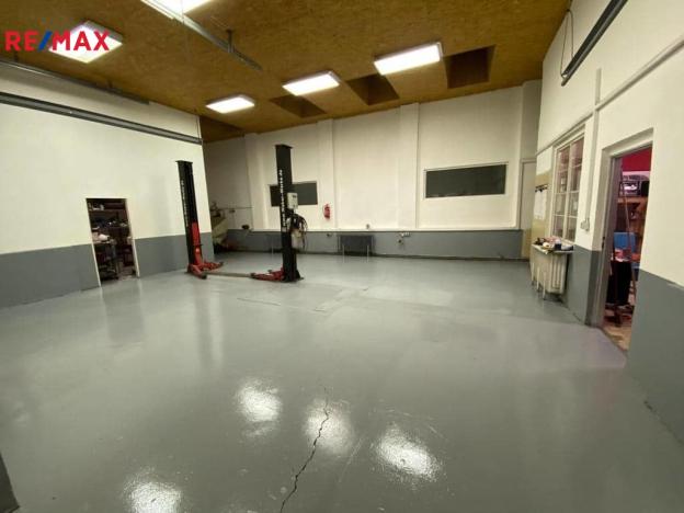 Prodej skladu, Bruntál, Opavská, 8759 m2