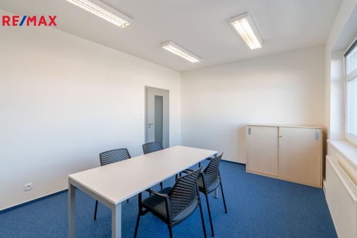 Pronájem kanceláře, Hradec Králové - Pražské Předměstí, U Koruny, 92 m2