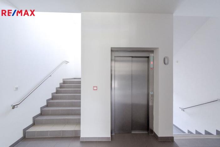 Pronájem kanceláře, Hradec Králové - Pražské Předměstí, U Koruny, 92 m2