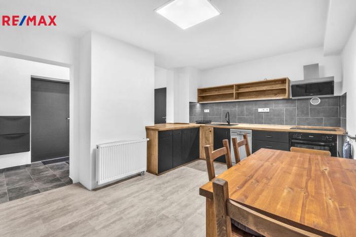 Pronájem bytu 2+1, Hradec Králové - Kukleny, Zelená, 58 m2