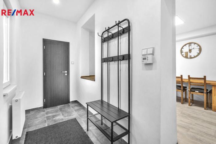 Pronájem bytu 2+1, Hradec Králové - Kukleny, Zelená, 58 m2